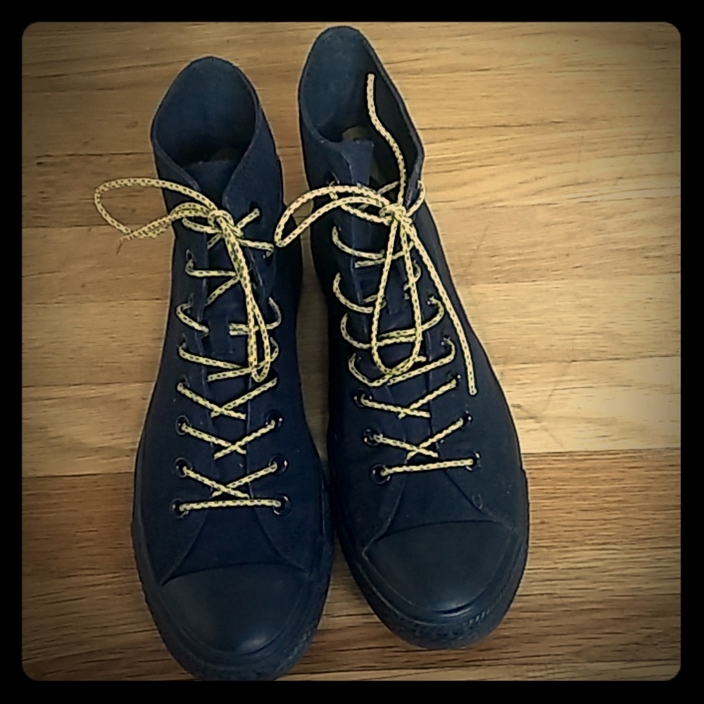 Converse Black Sneakers with Yellow Laces